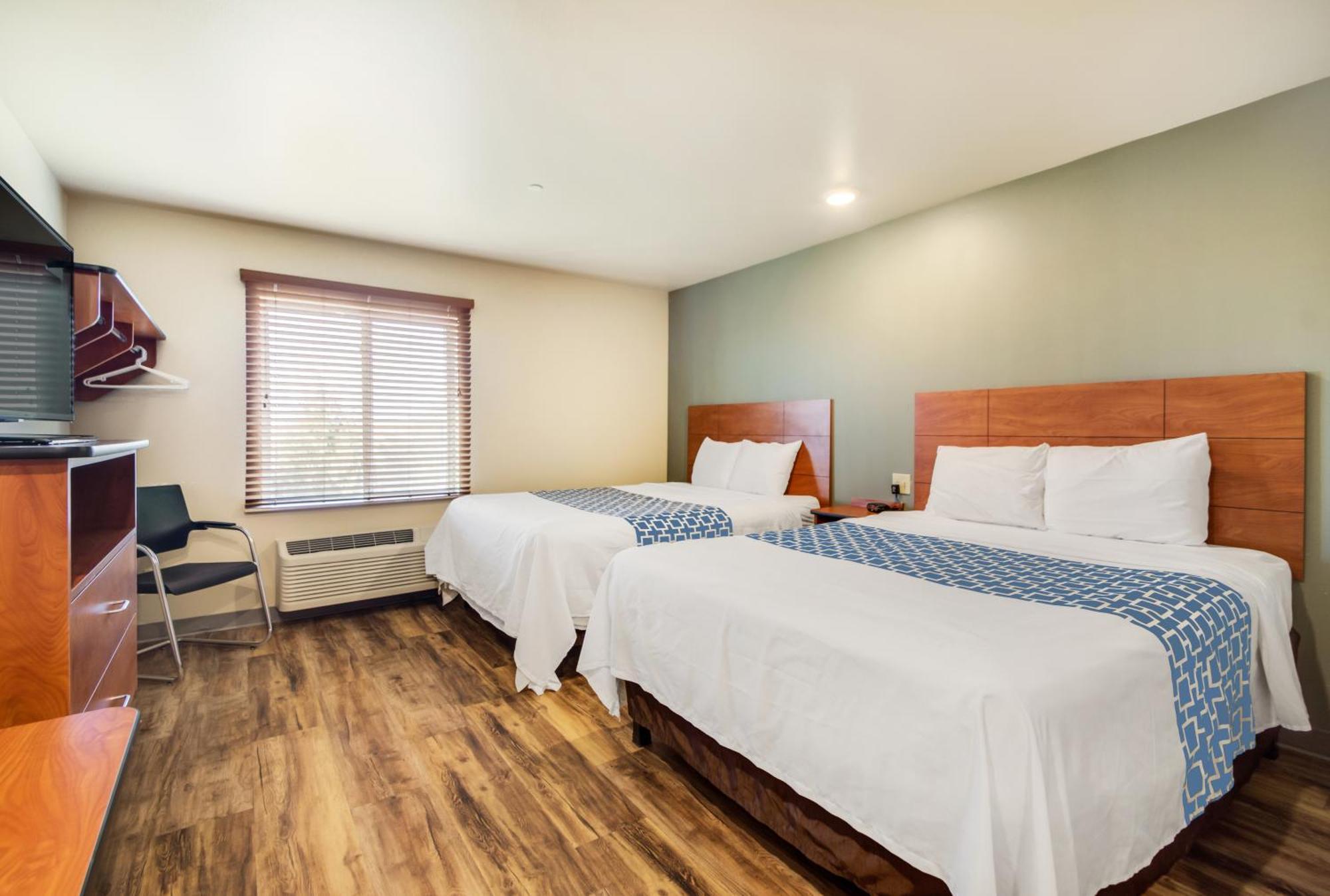 Queen Room with Two Queen Beds - Non-Smoking