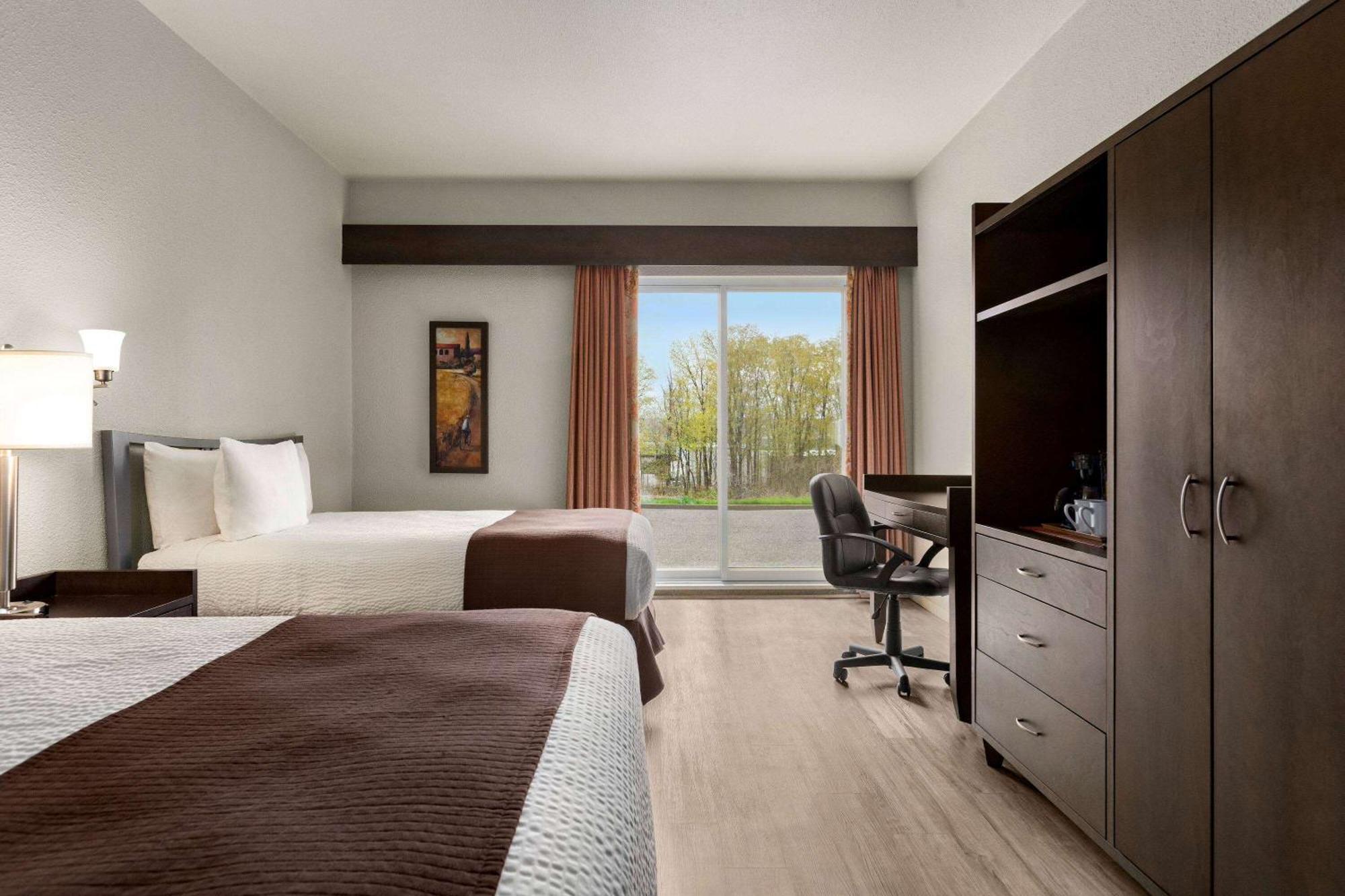 Double Room Two Double Beds Poolside Non-Smoking
