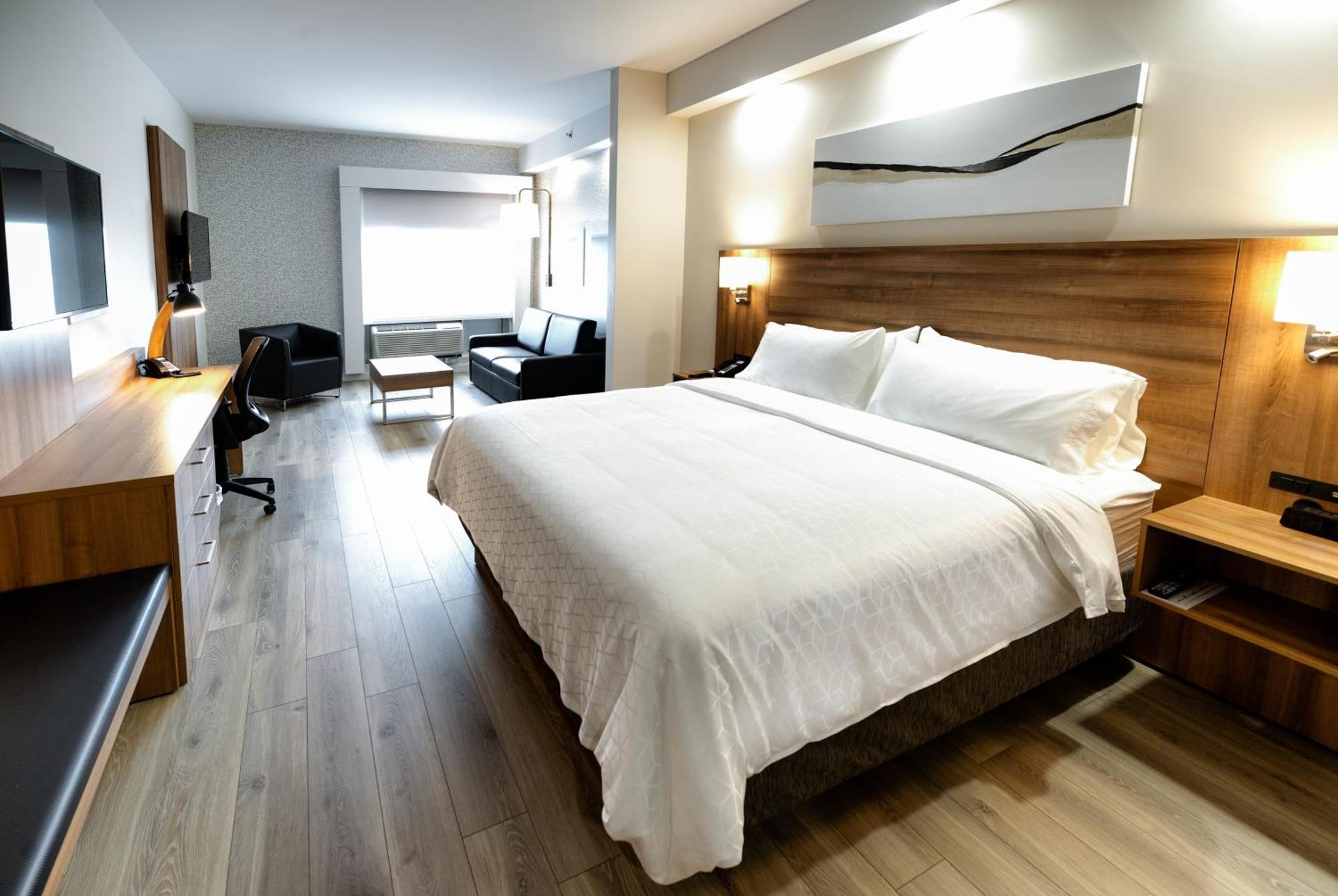King Suite with Sofa Bed