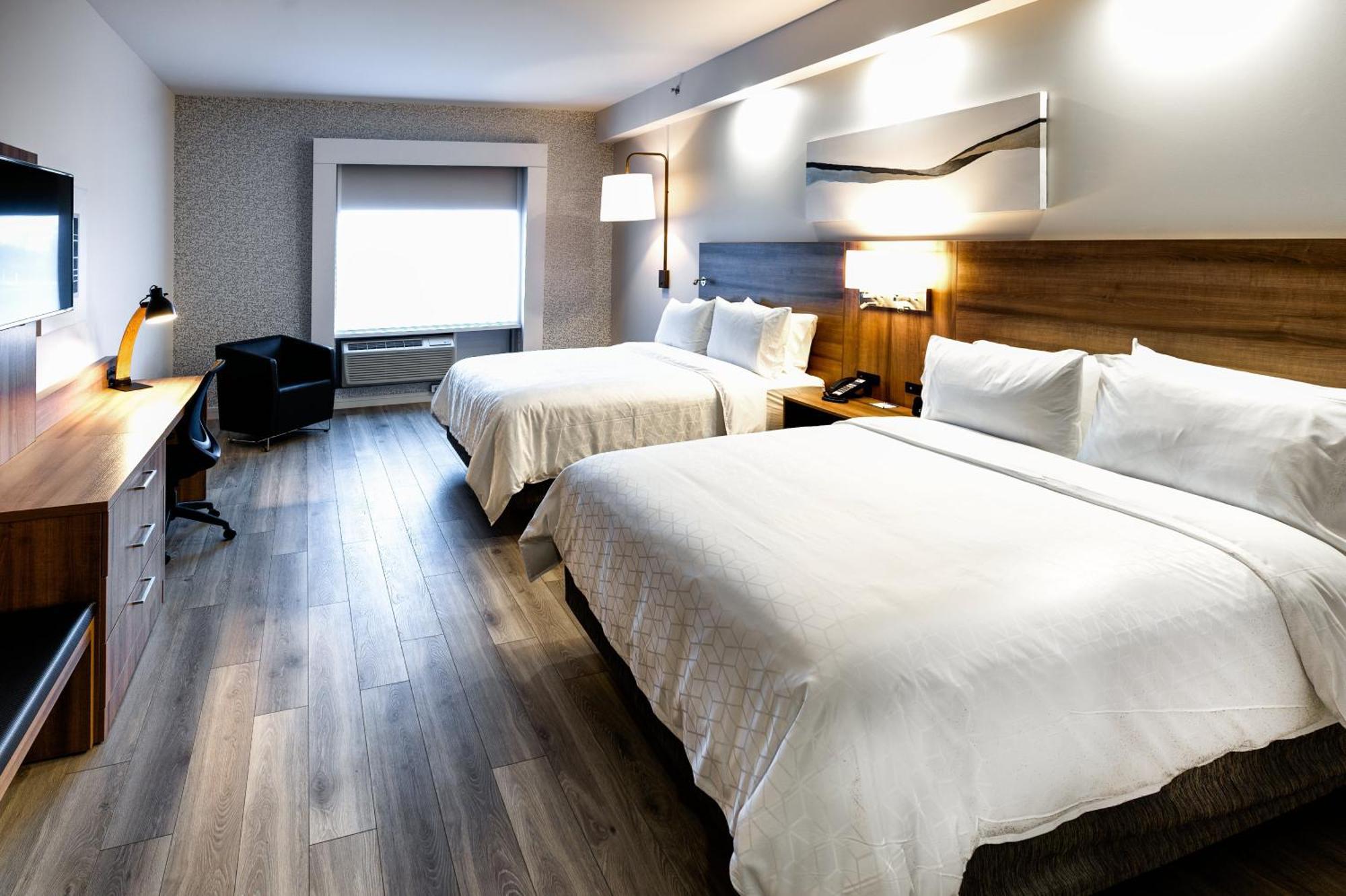 Standard Room with Two Queen Beds