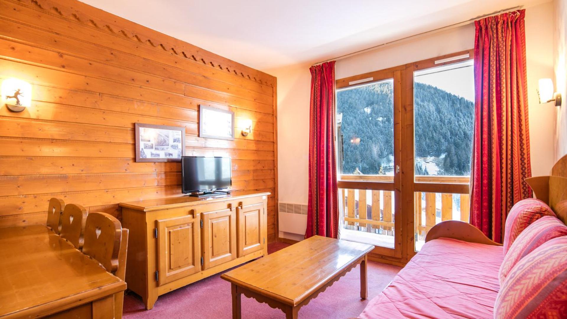 1 Bedroom Apartment with sleeping area for 6 persons