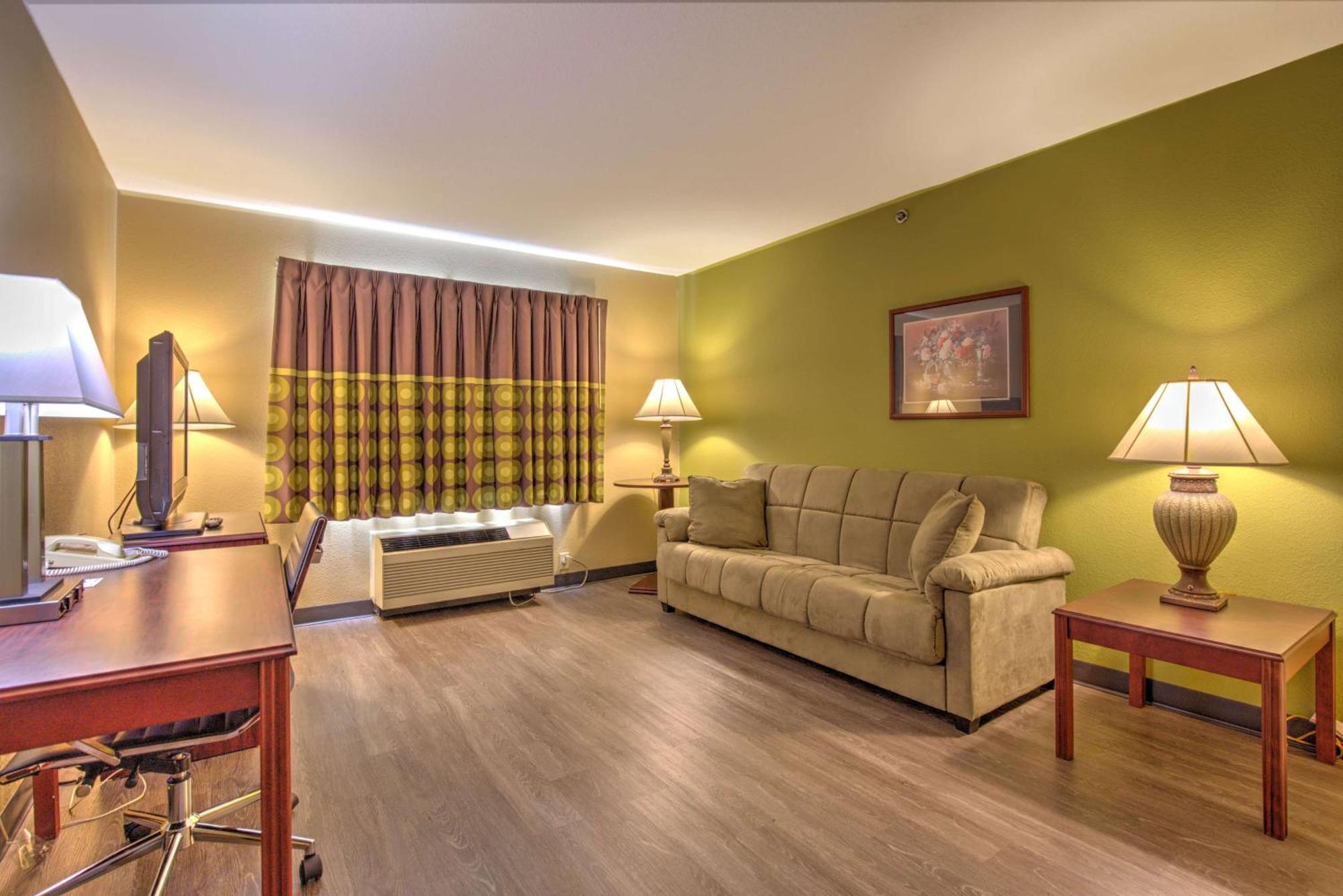 One-Bedroom King Suite Non-Smoking