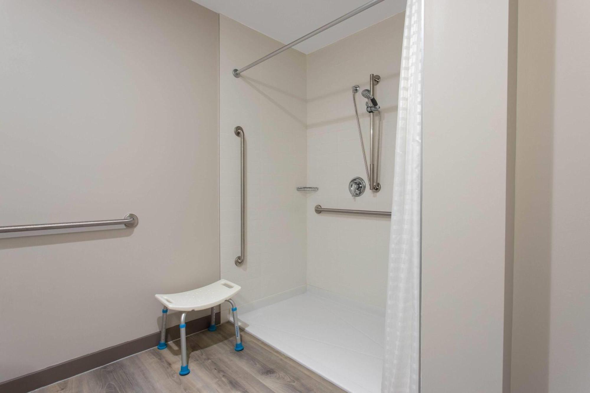 Queen Room Mobility Access or Non-Smoking