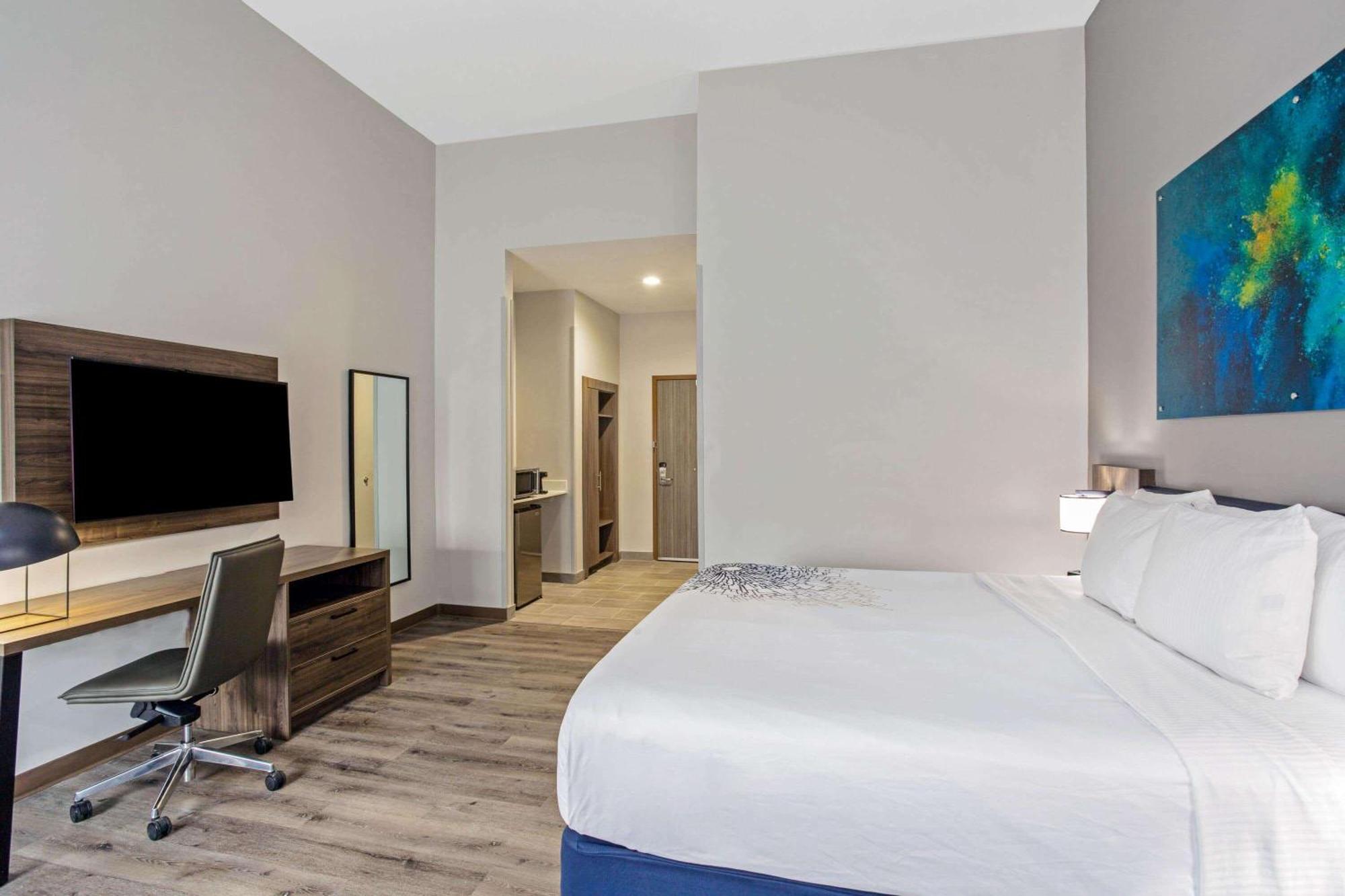 King Room Mobility or Hearing Impaired Access Non-Smoking
