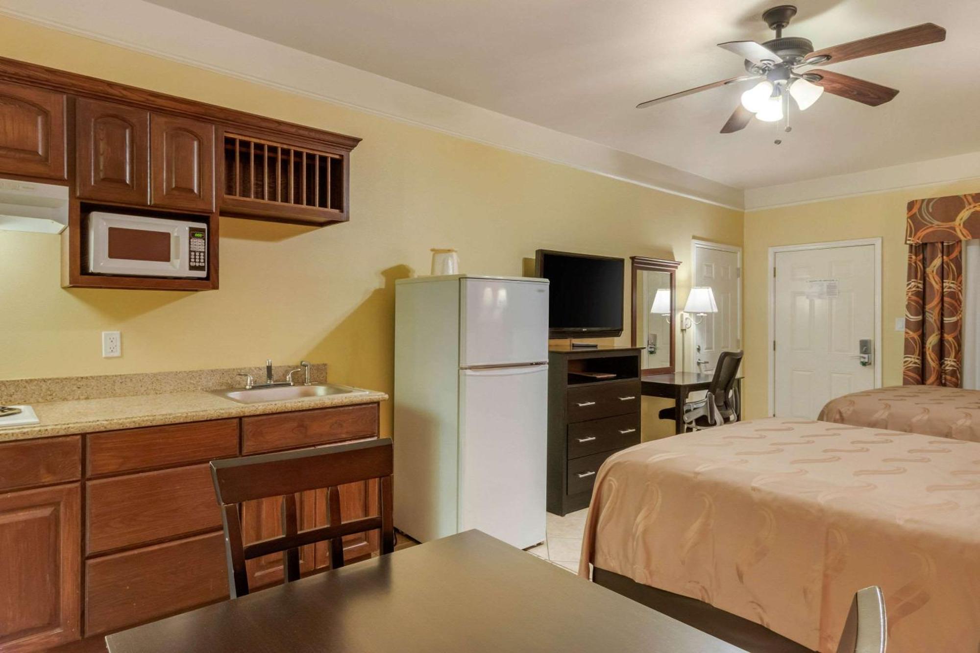 Queen Room with Two Queen Beds - Non-Smoking