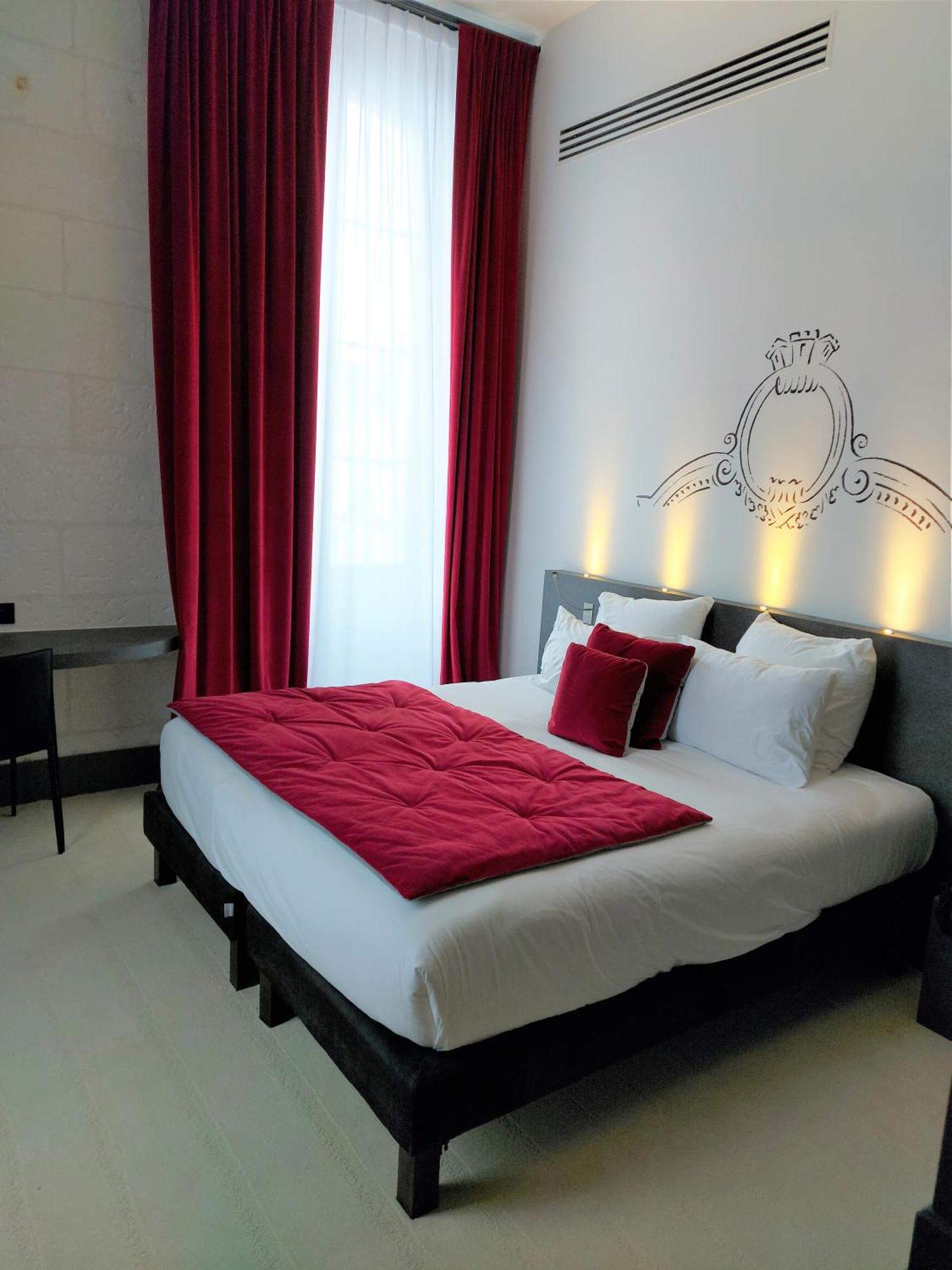 Junior King Suite City View One Bunk Bed