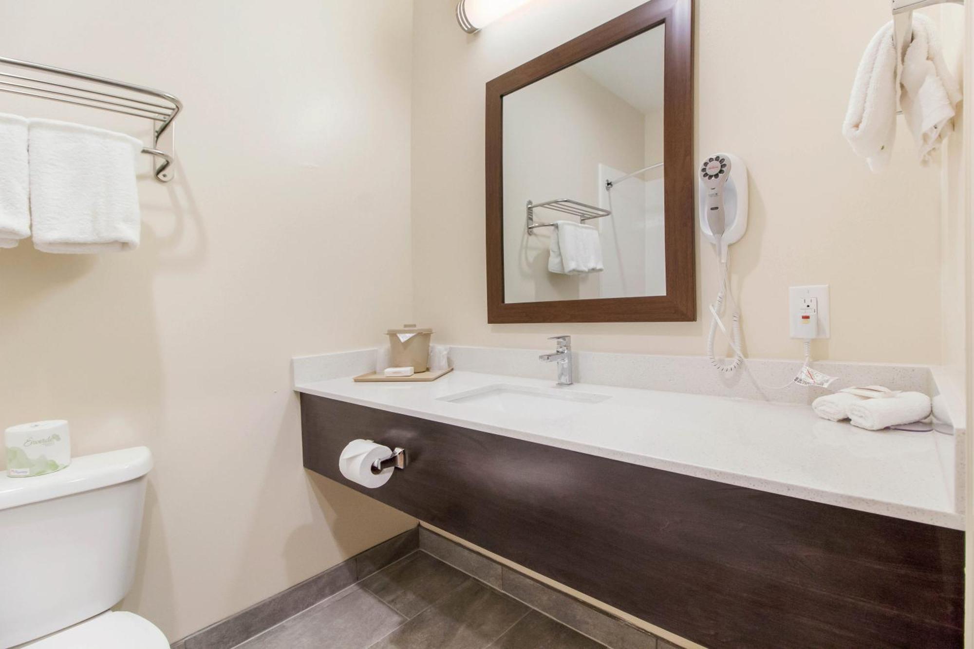 Deluxe Room with Two Queen Beds with Kitchenette Smoke Free