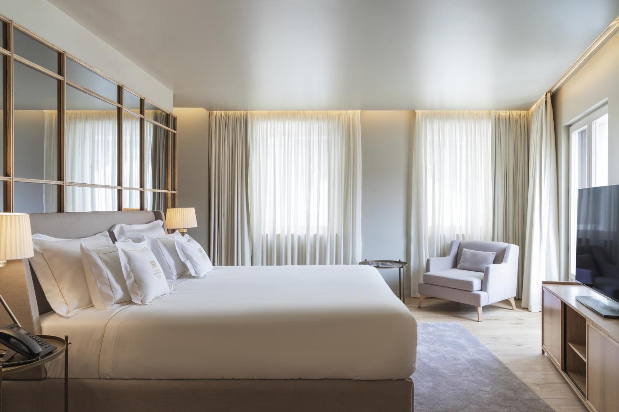 Premium King Room