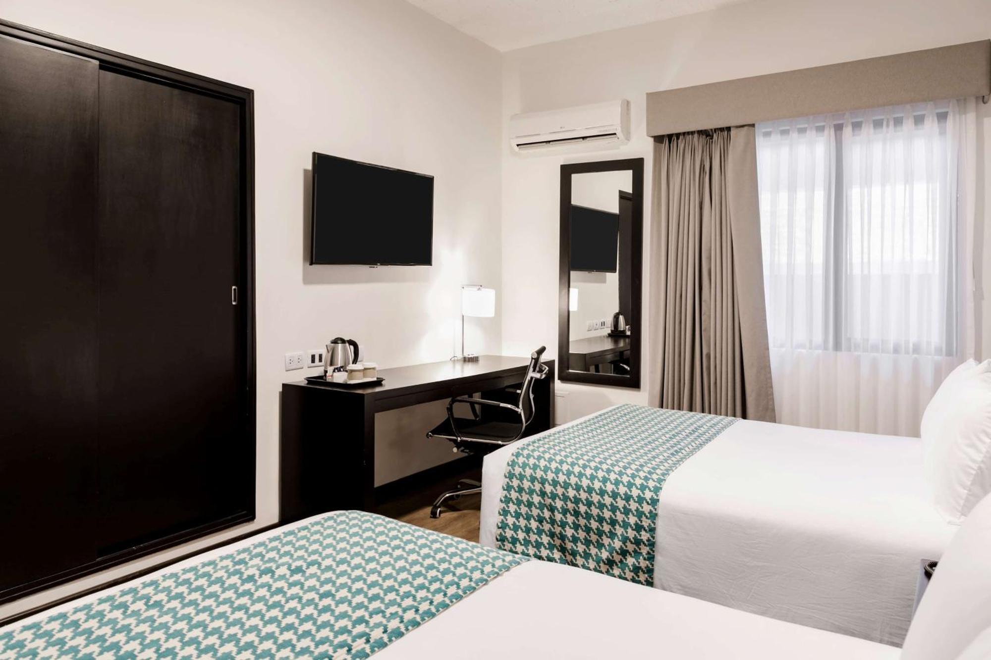 Double Room with Two Double Beds - Non-Smoking