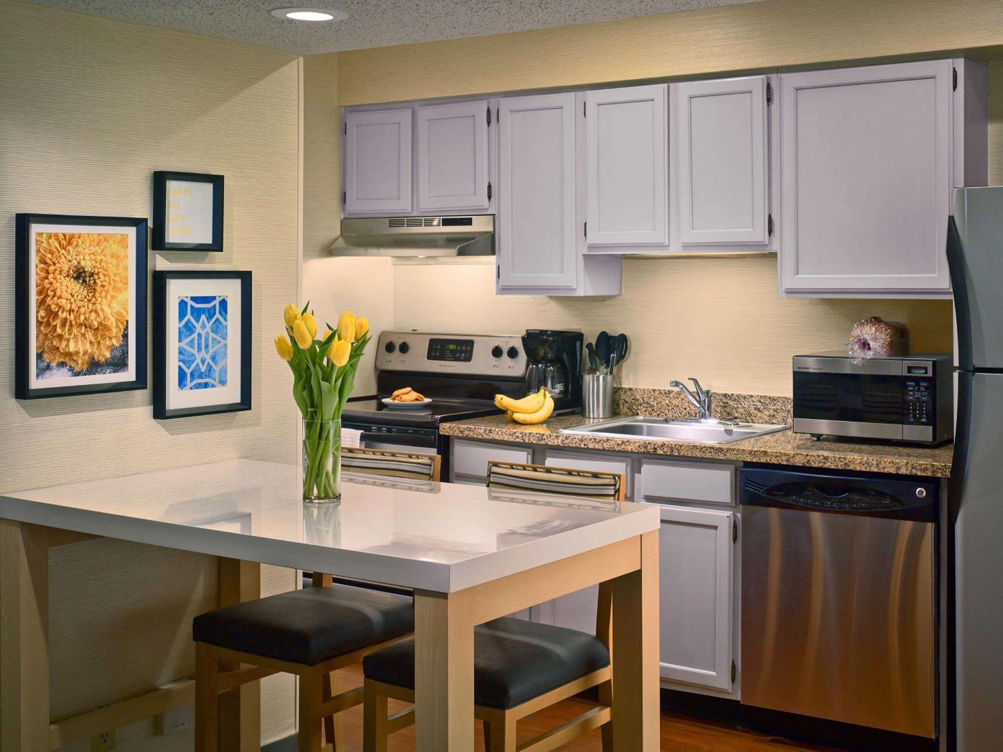Studio Suite Queen Fireplace Mobility Accessible Shower
