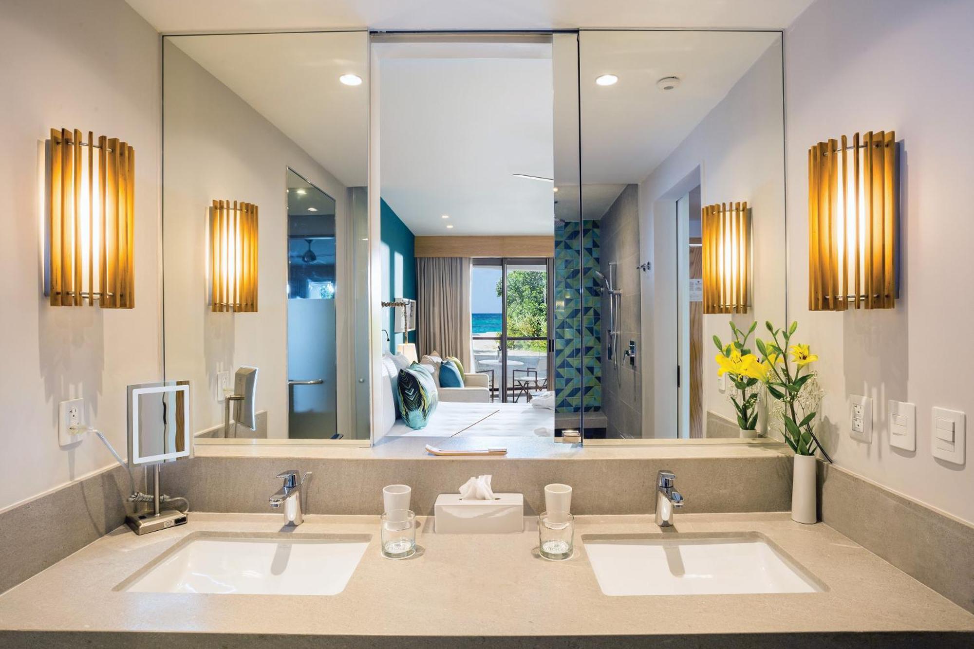 Junior Suite Ocean View Double Beds