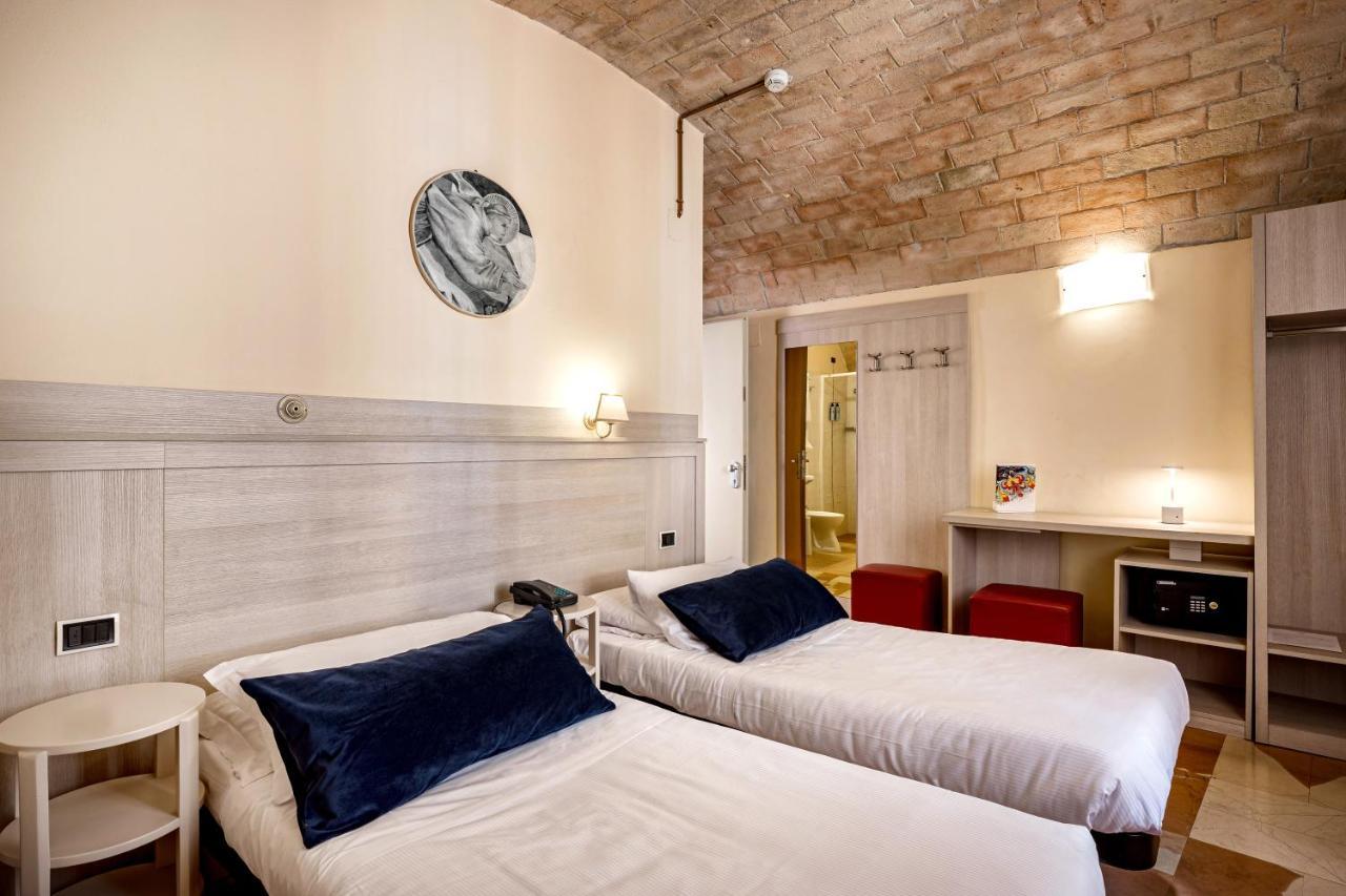 Double or Twin Room,1287623827:JPEG
