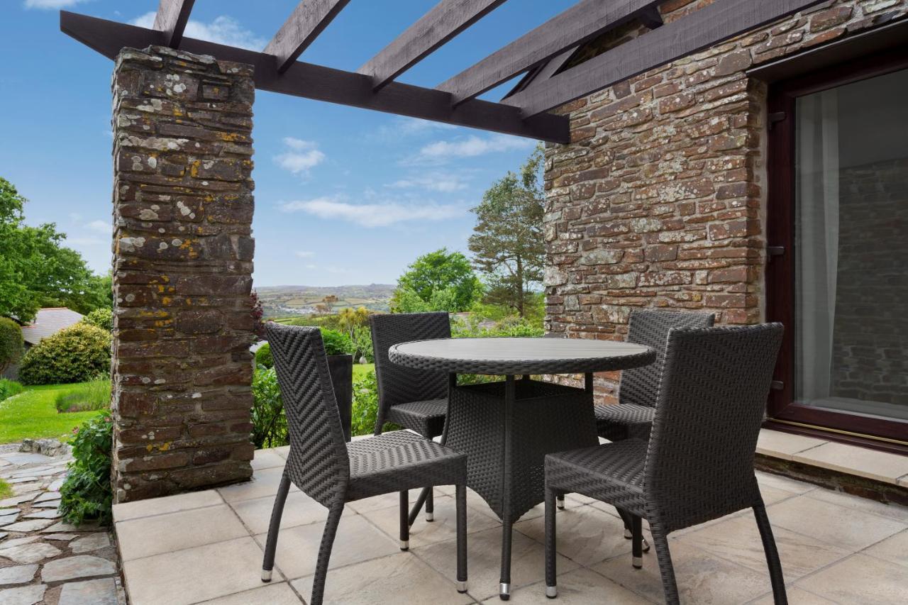 Two-Bedroom Cottage with Patio
