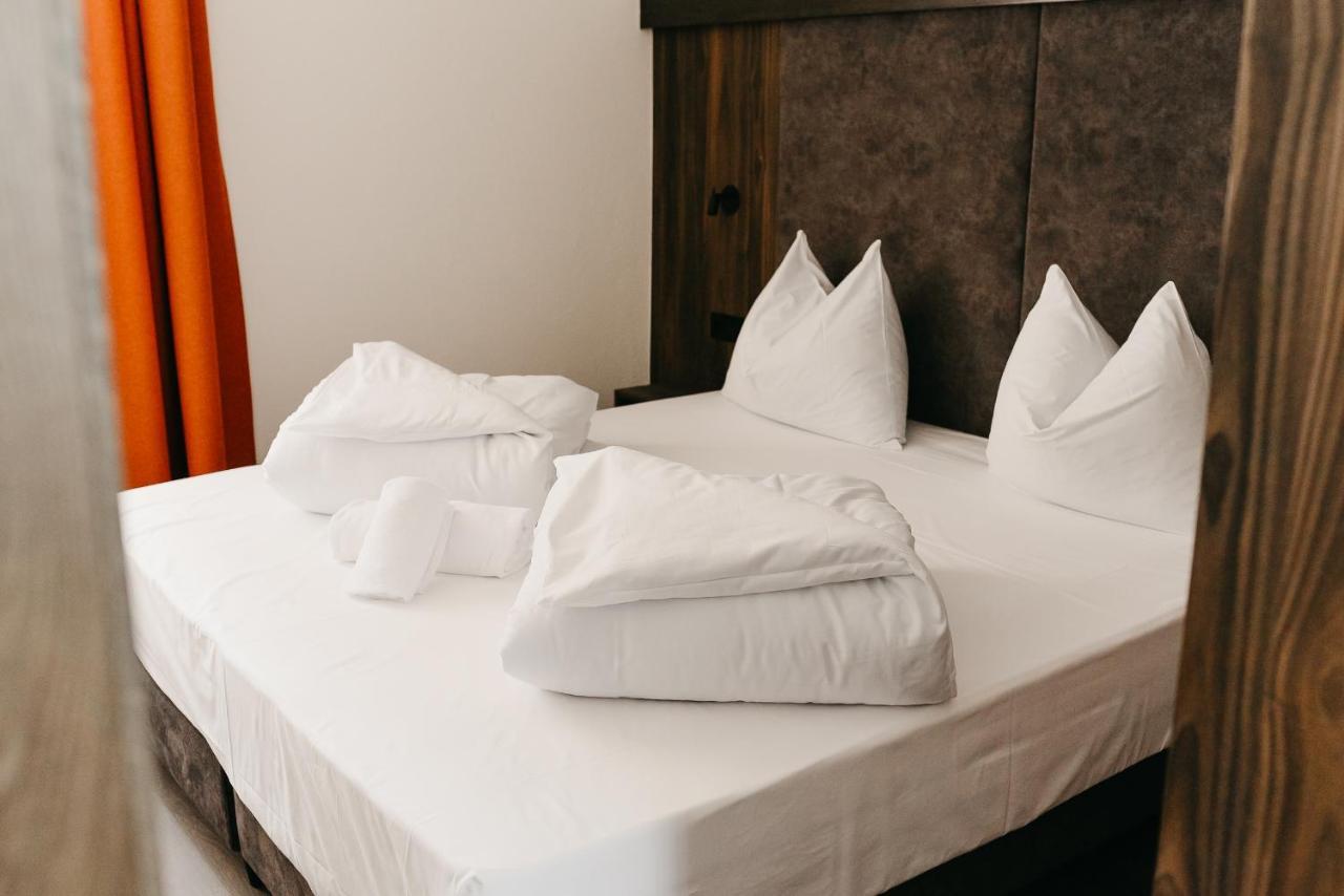 Double Room,1288800274:JPEG