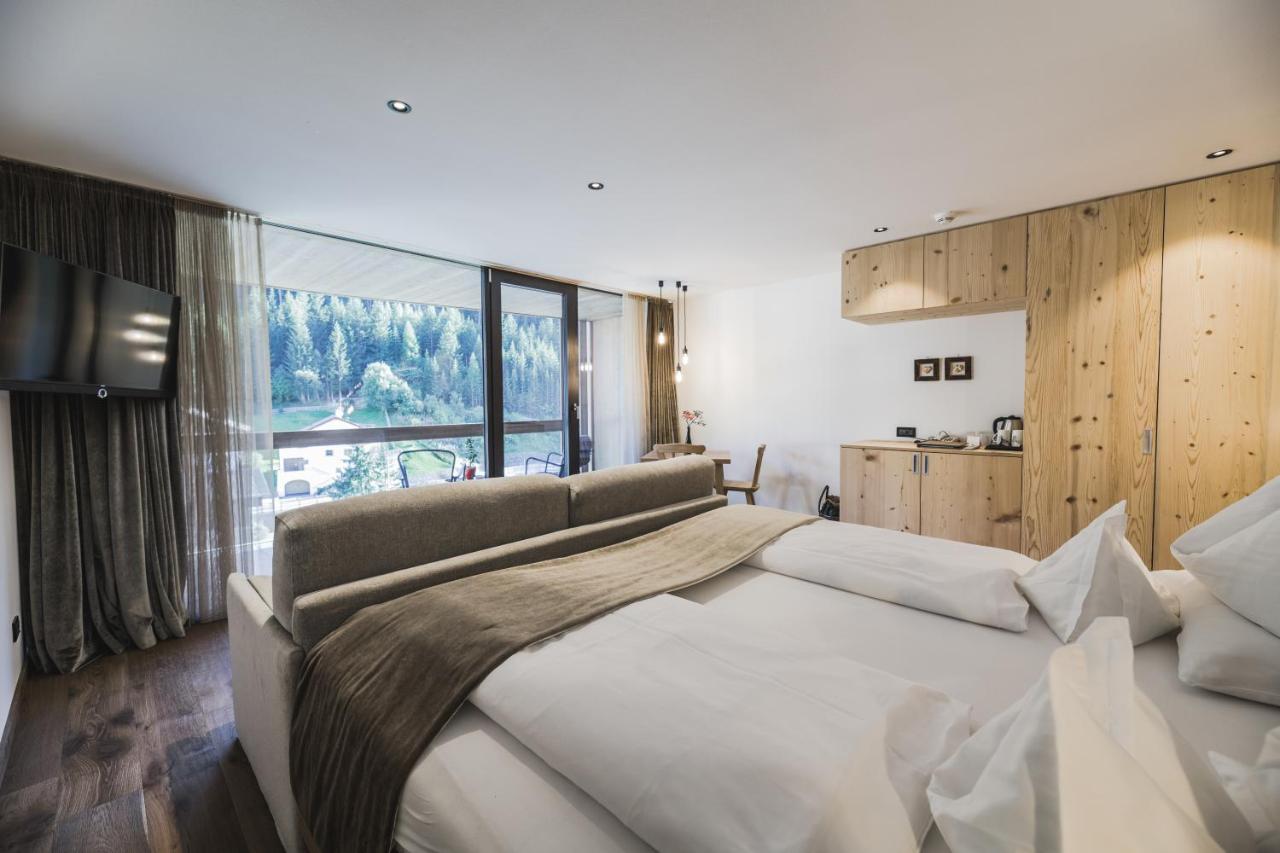 Junior Suite,1589500192:JPEG
