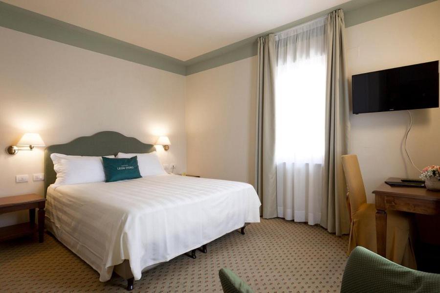 Standard Double Room,1356502994:JPEG