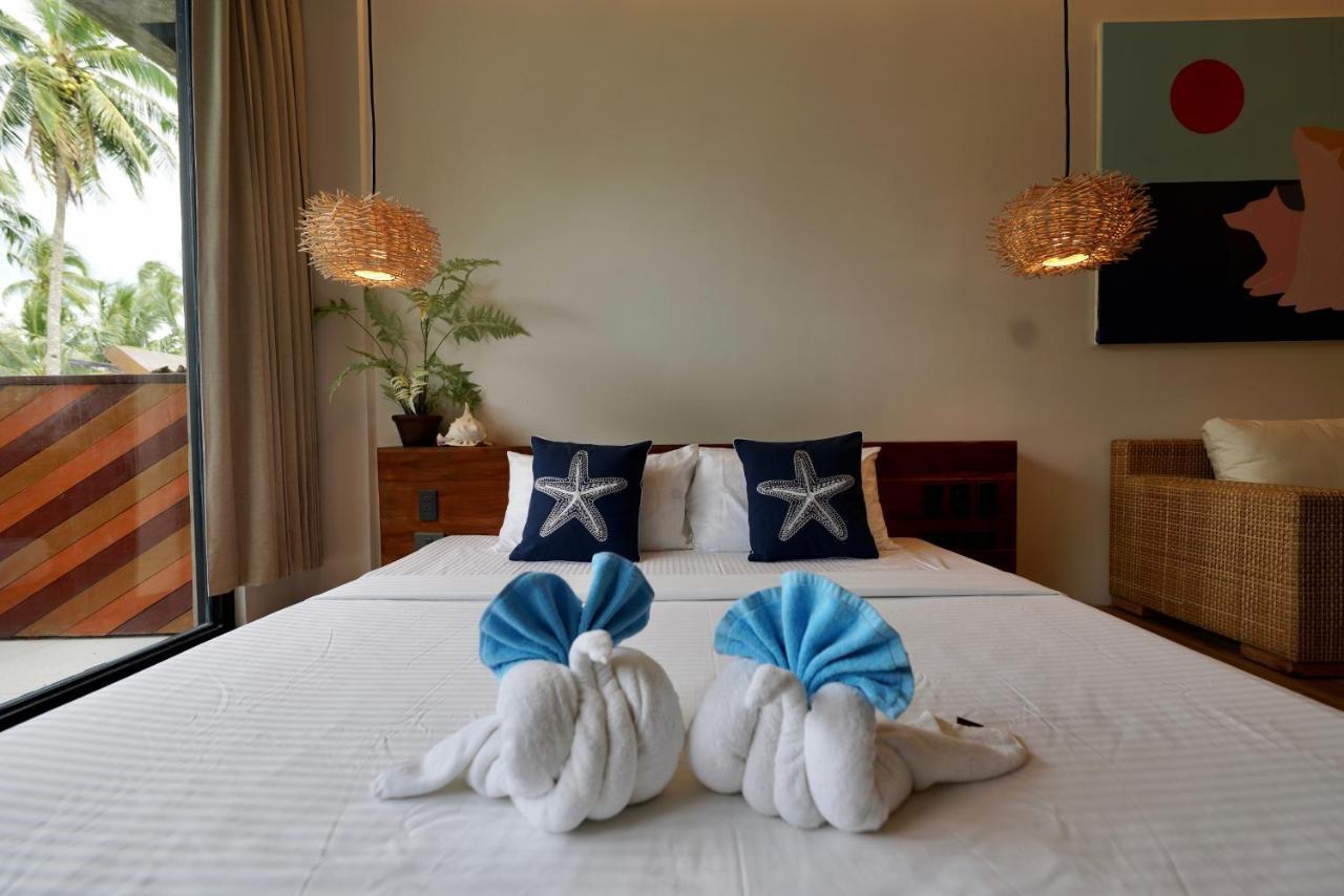 Deluxe Queen Room Balcony & Mountain View