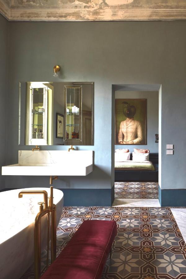 King Room,1293393799:JPEG