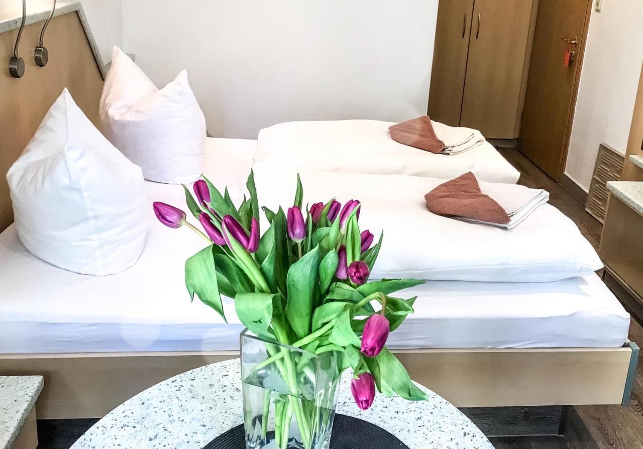 Doppelzimmer mit Balkon