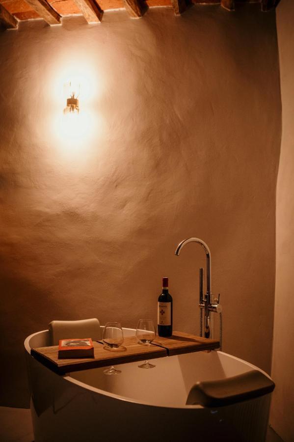 Deluxe Double Room Bath