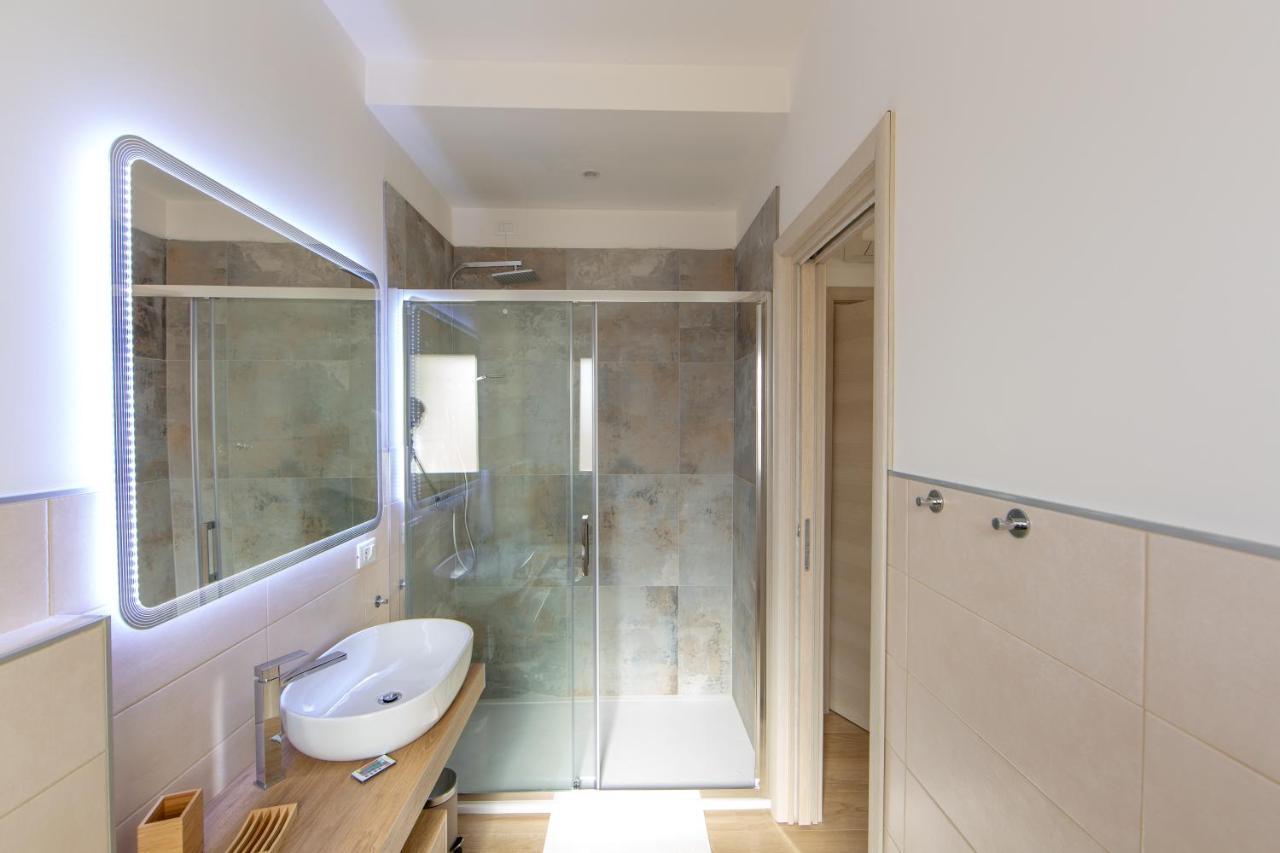 Triple Room Private Bathroom