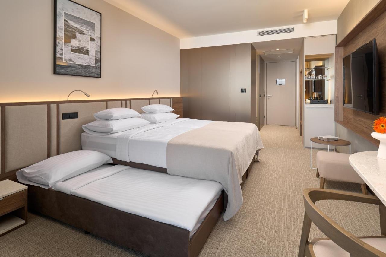 Superior Double Room Extra Bed Sea Side Terrace