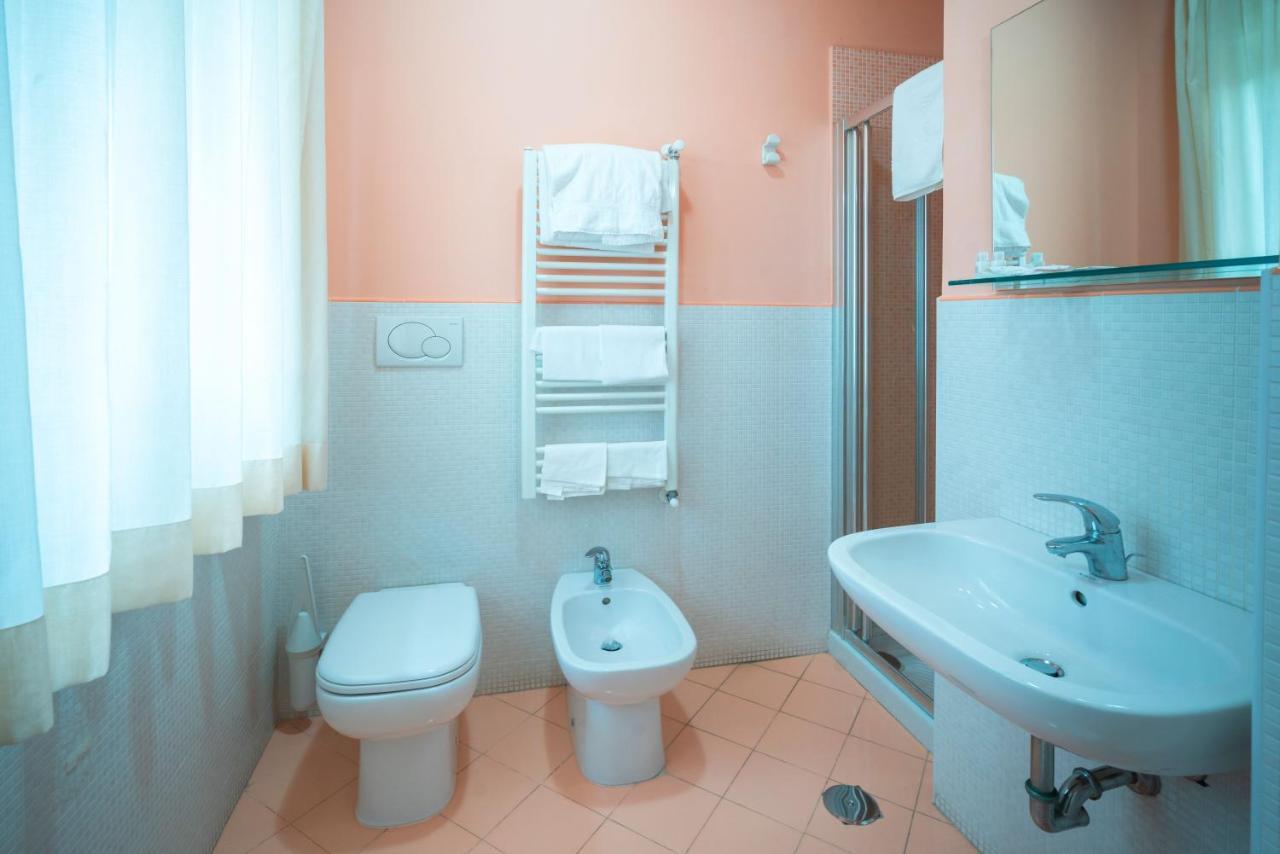 Double or Twin Room,1301673475:JPEG