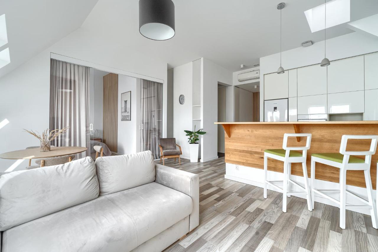 One-Bedroom Apartment with Balcony