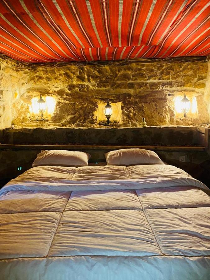 Deluxe Double or Twin Room with Mountain View