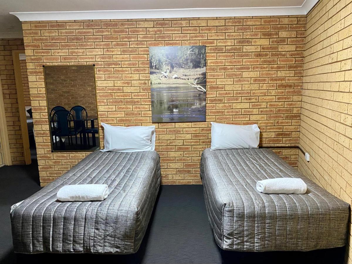 Two-Bedroom Apartment (Non Pet-Friendly)