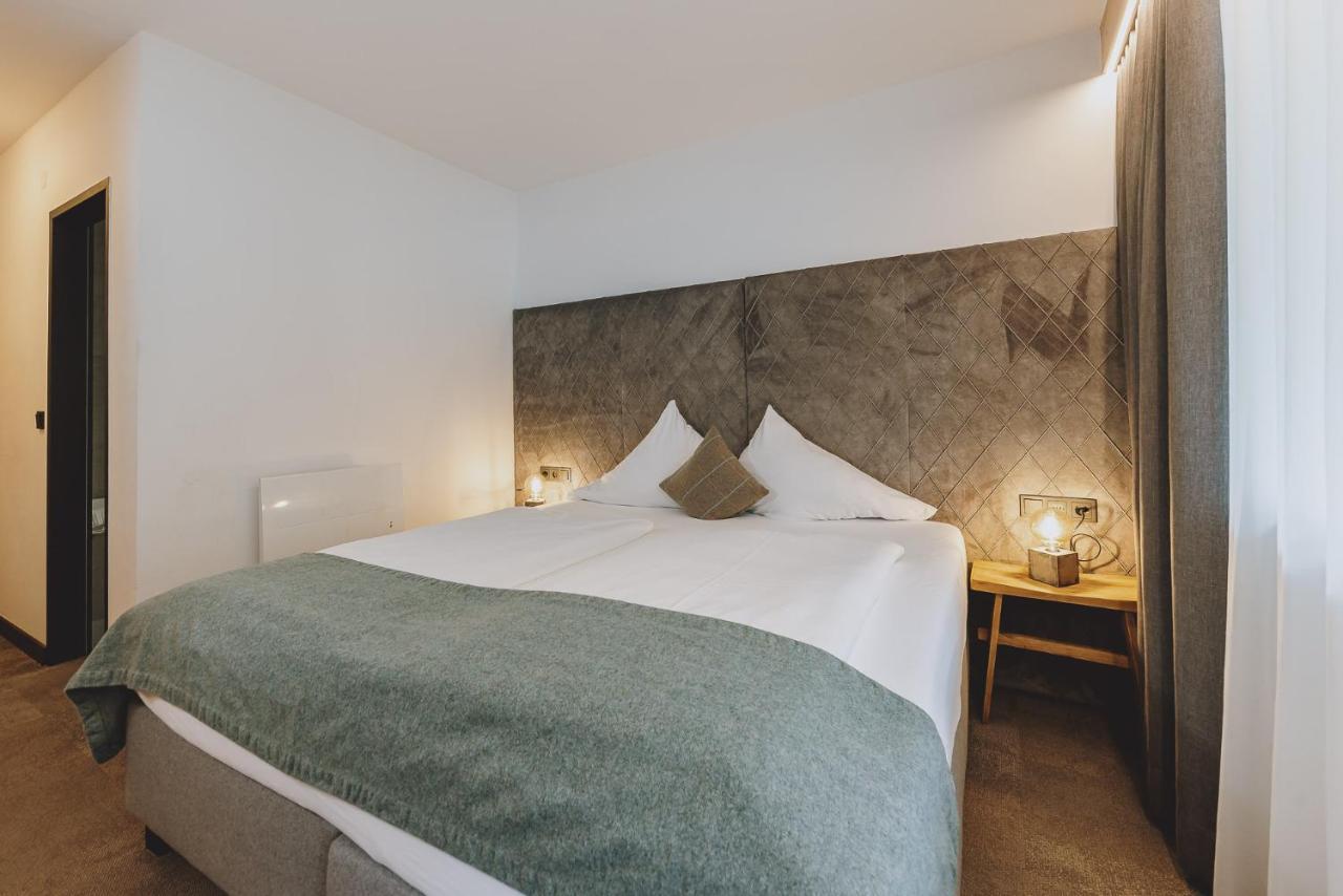 Doppelzimmer mit Balkon