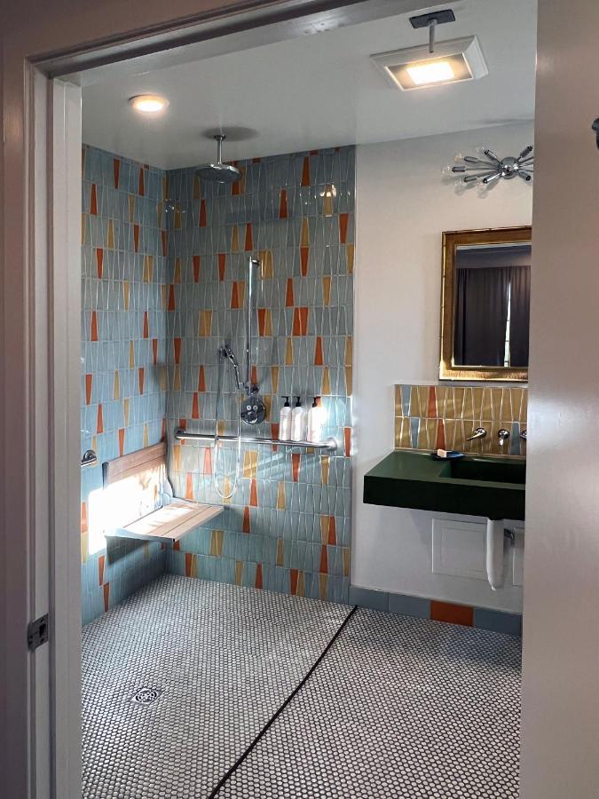 Queen Room - Disability Access