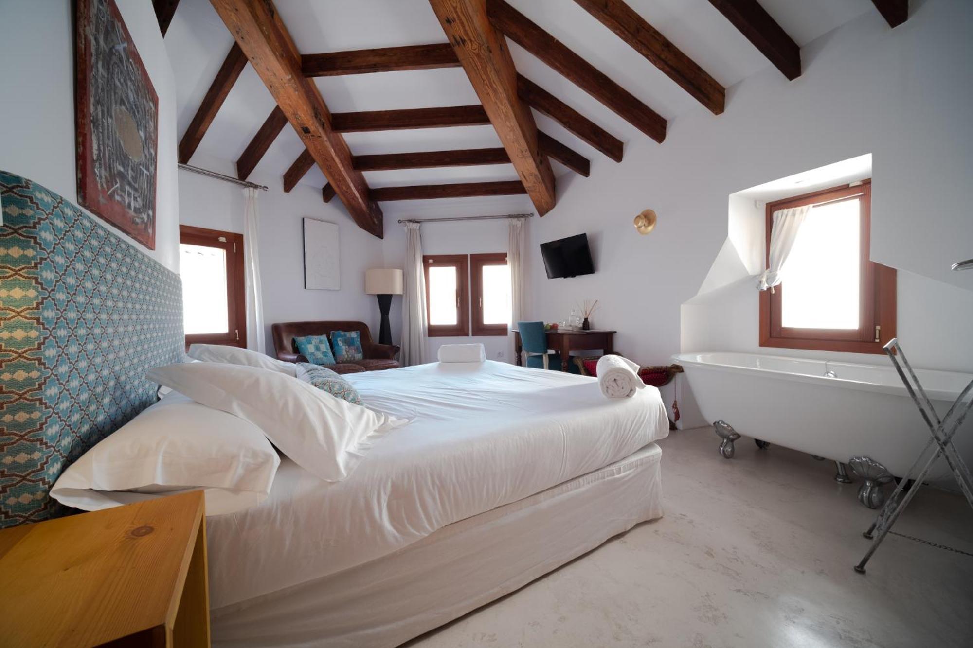 Deluxe Double Room,907207771:JPEG