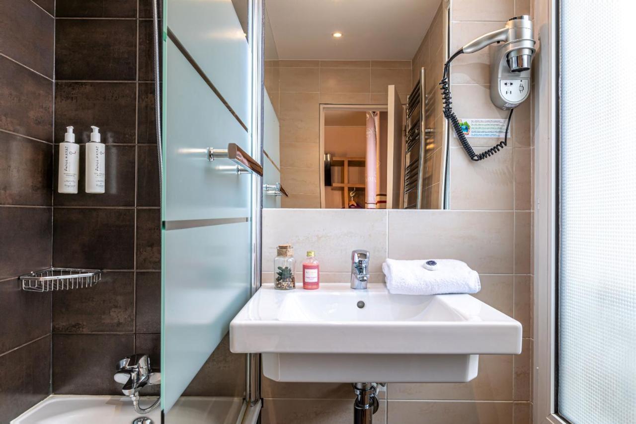 Two Adjacent Classic Double Rooms,1349831989:JPEG