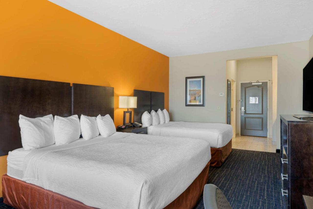 King Room Queen Bed Non-Smoking