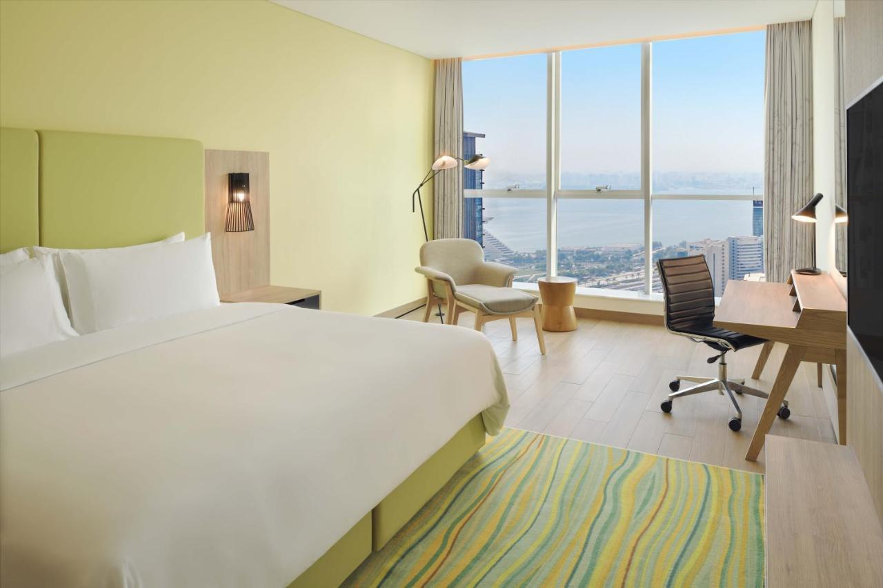 One Bedroom Apartment 1 King High Floor Beach Access