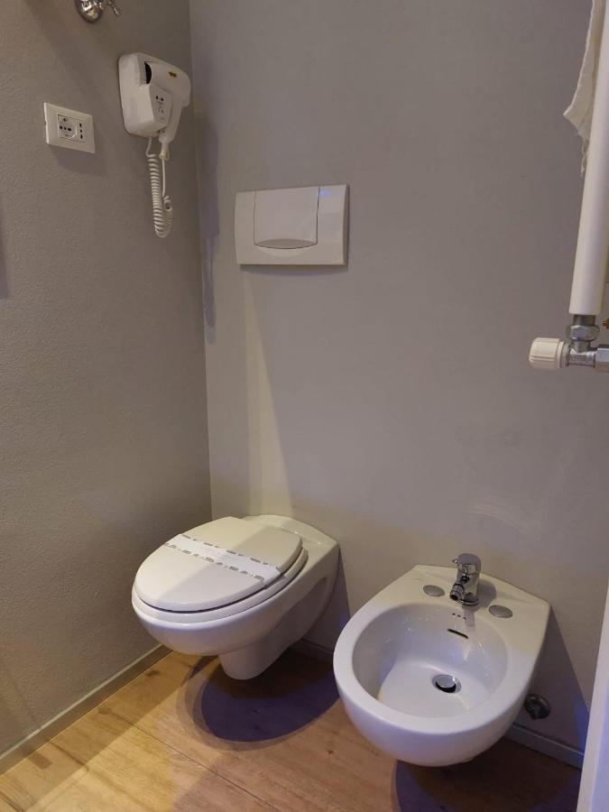 Single Room,1318467196:JPEG