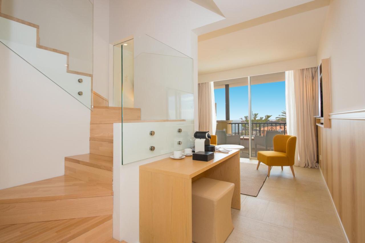 Suite Dúplex com Vista Mar Lateral