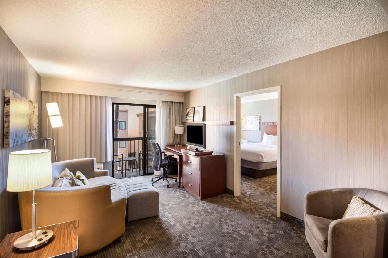 One-Bedroom King Suite with Pool View