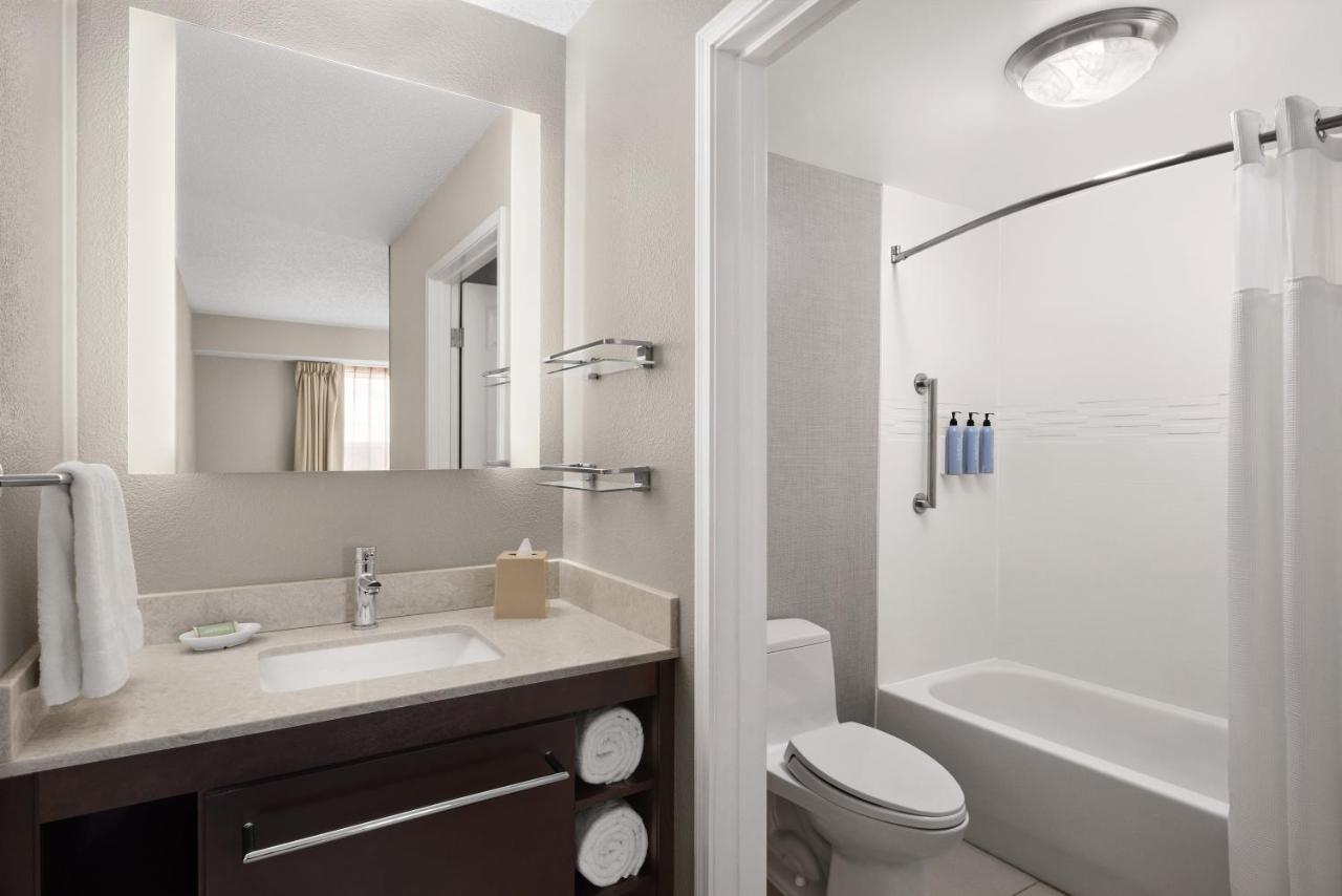 One-Bedroom Suite