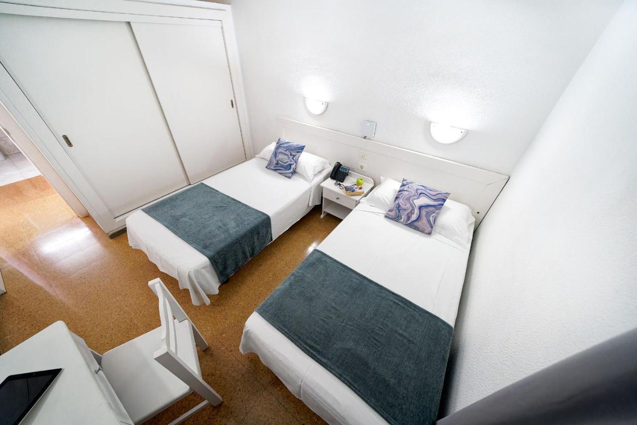 Apartamento de 1 Quarto com Varanda
