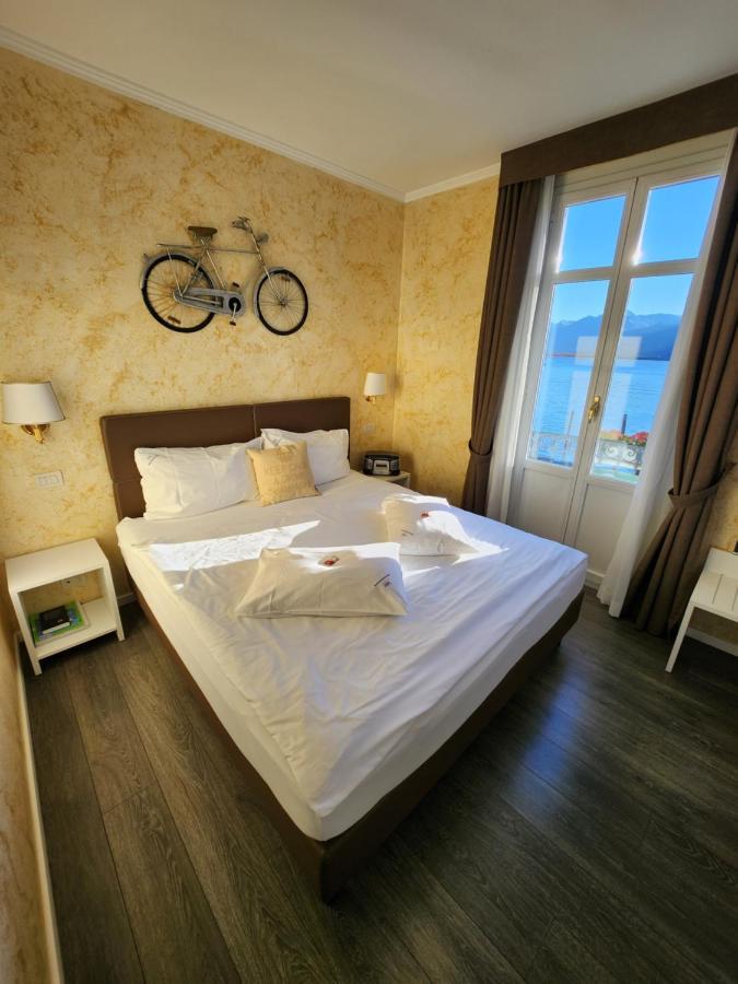 Superior Double Room with Balcony and Lake View