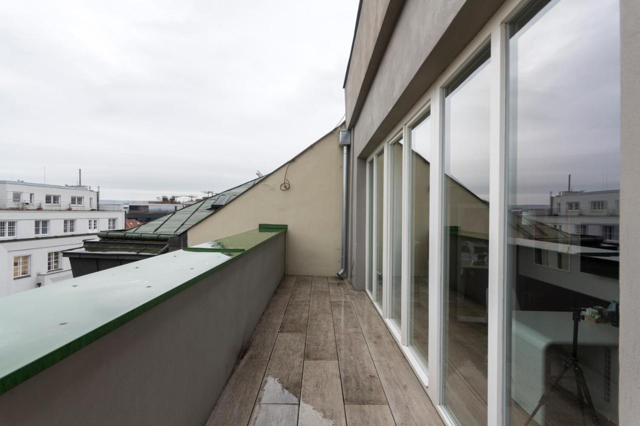 Large Room Balcony,1325434765:JPEG