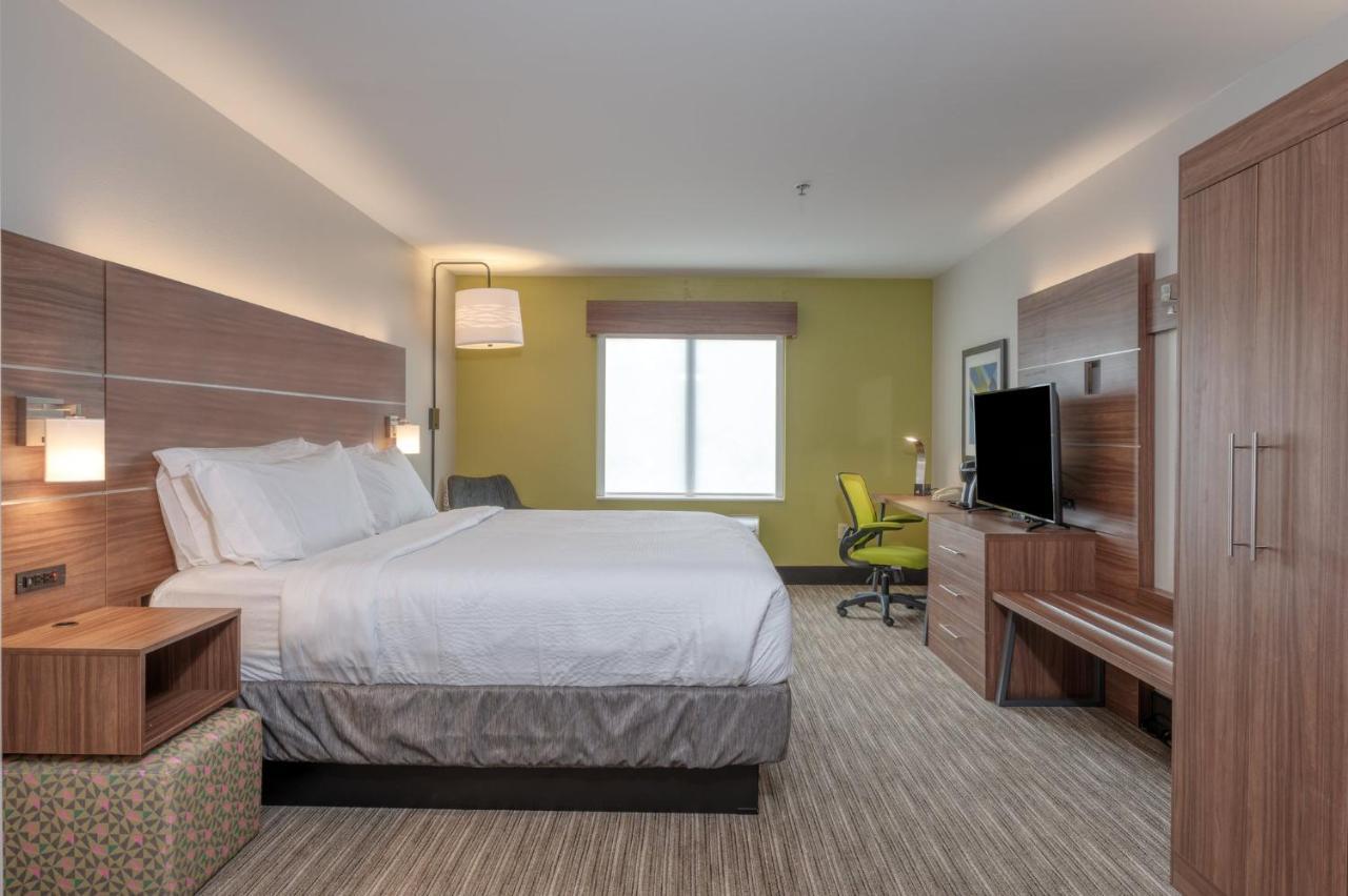 King Suite with Sofa Bed