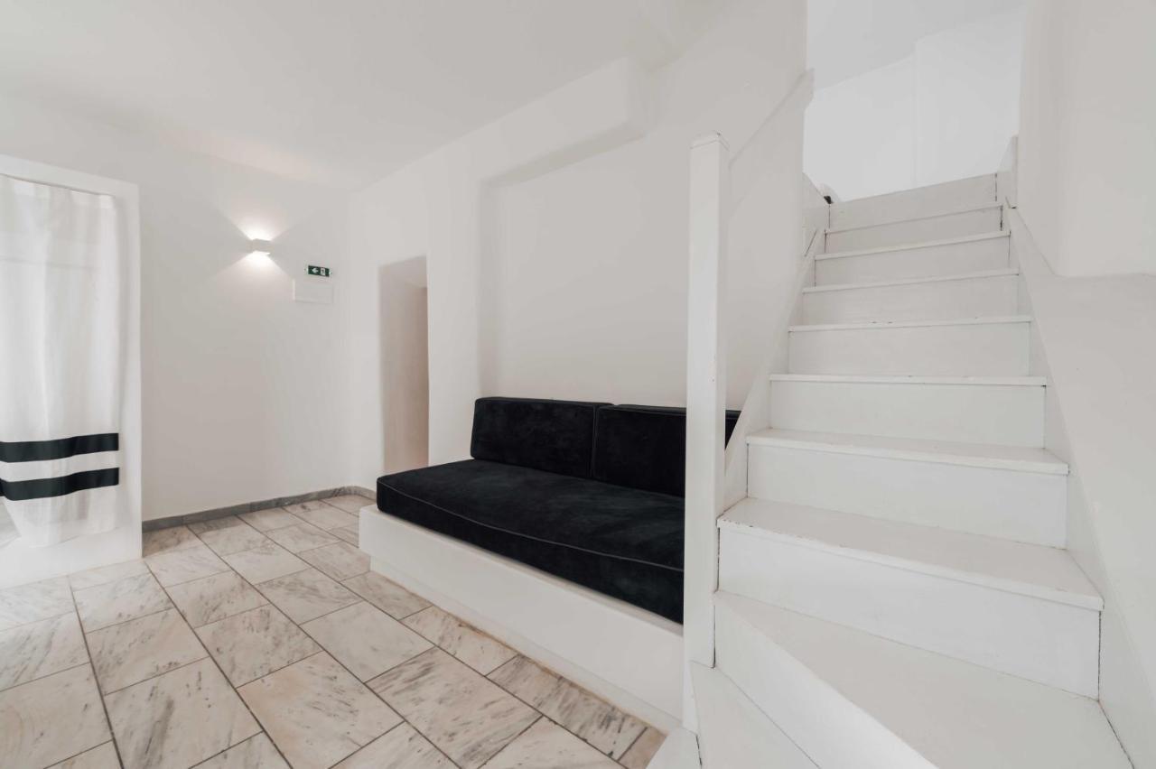 Friends & Family Suite Surrounding View