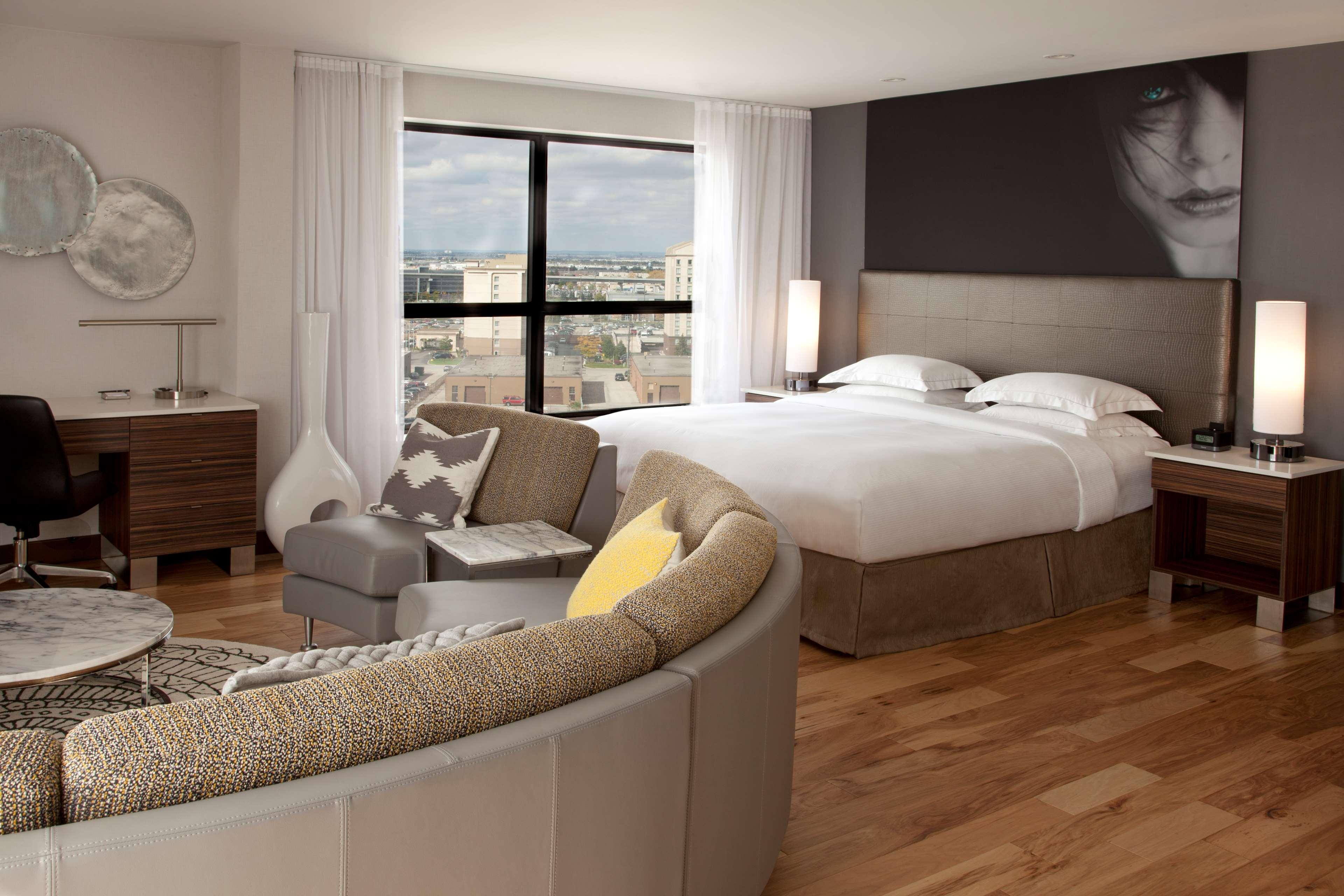 One King Premium Corner Room