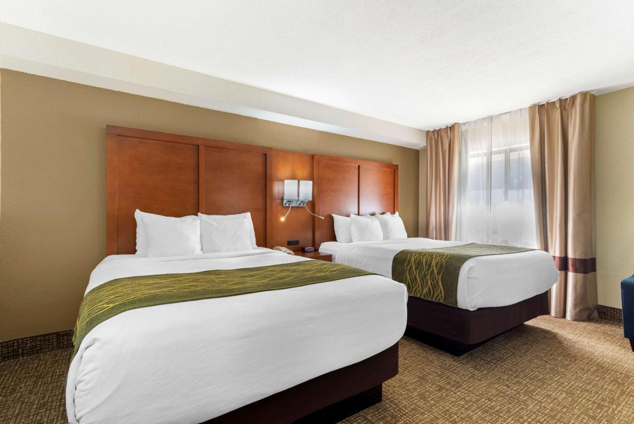 Queen Room with Two Queen Beds - No Pets Allowed