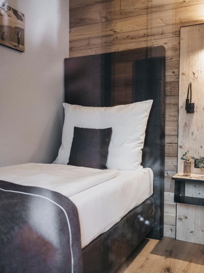 Single Room,1333099655:JPEG