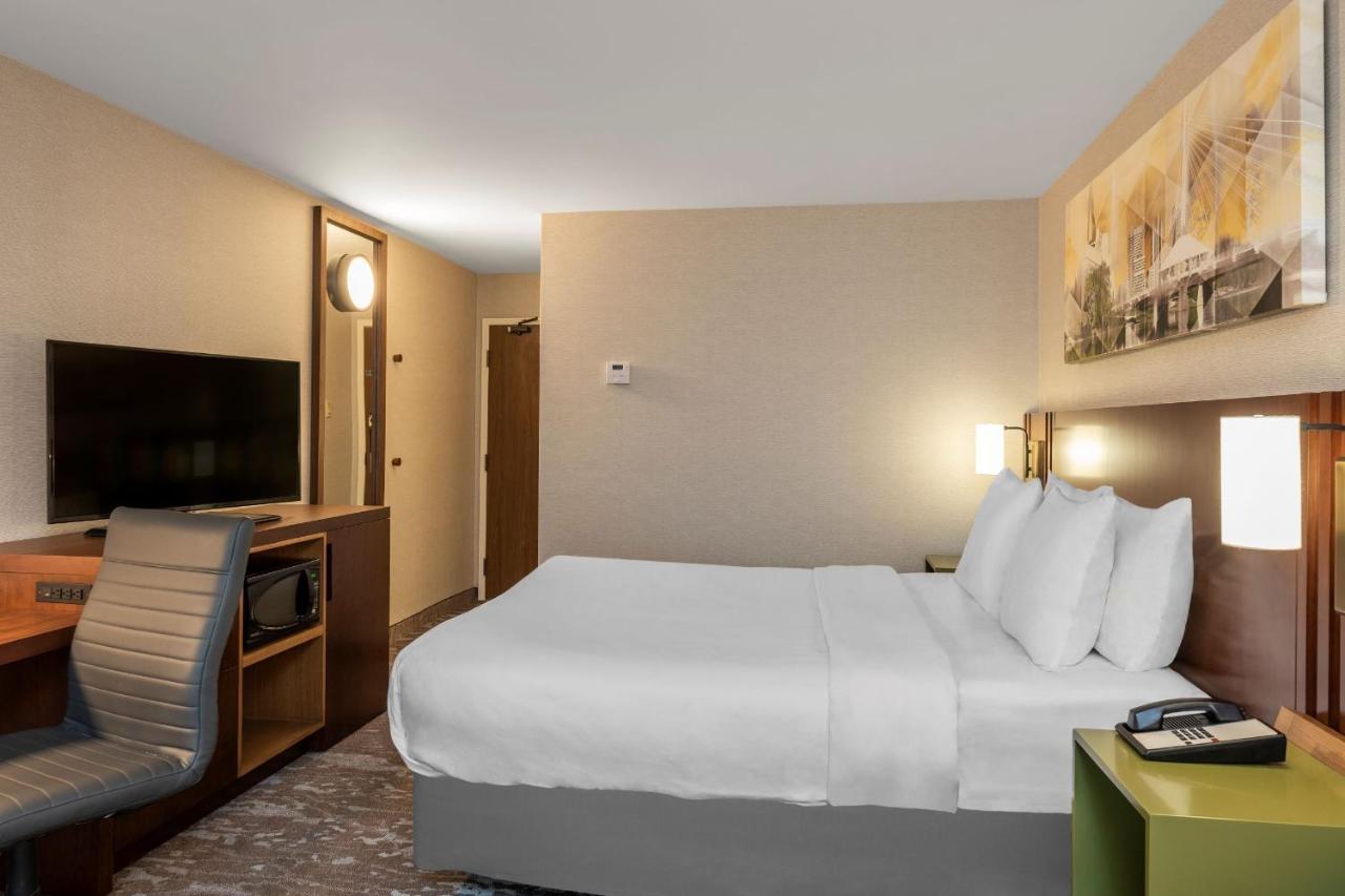 King Room Non Smoking-Top Floor-No Elevator-No Pets Allowed,1339045058:JPEG