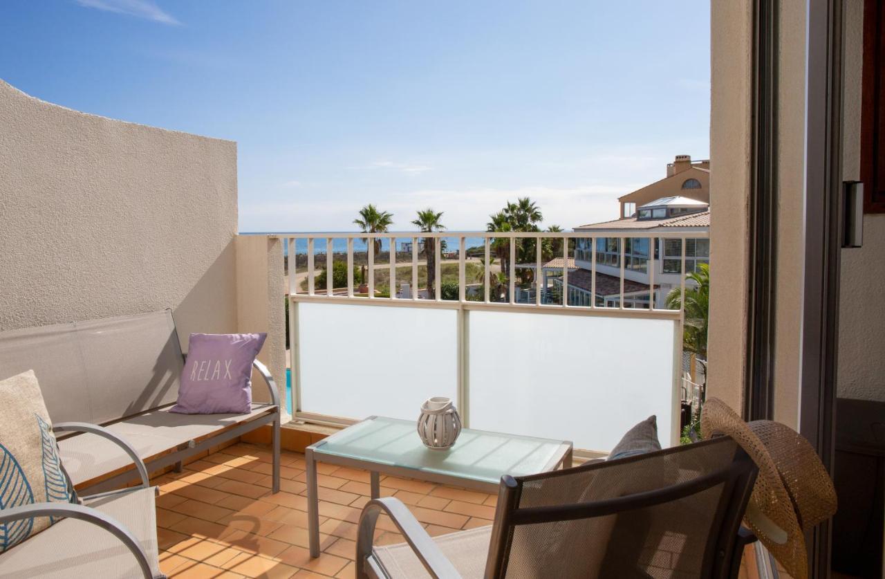 Three-Bedroom Apartment Terrace Sea View,1338201215:JPEG